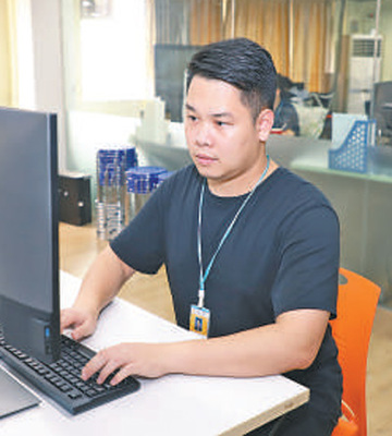 廣州市工貿(mào)技師學院教師葉重涵--學會和軟件代碼“交朋友”